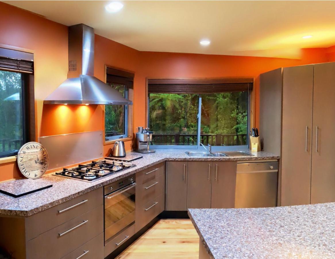 The Ferns Hideaway Villa Franz Josef Luaran gambar