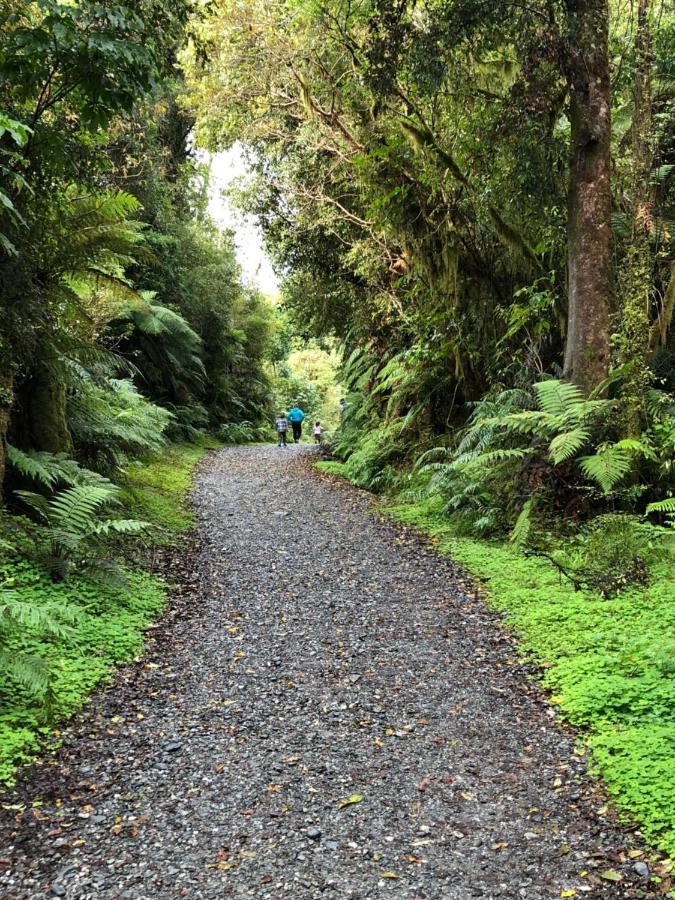 The Ferns Hideaway Villa Franz Josef Luaran gambar